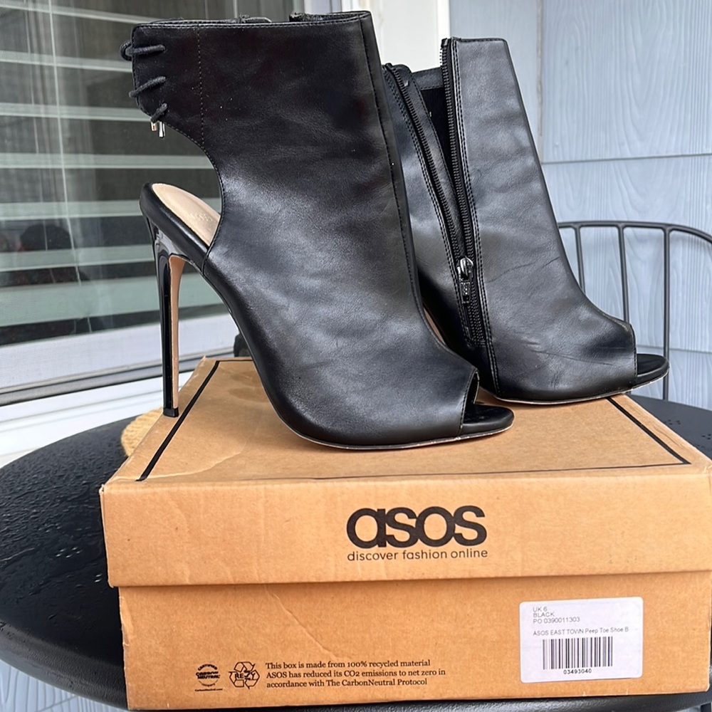 Black peep toe open heeled stiletto